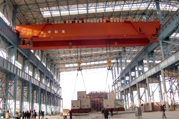 600t-bridge-crane-at-working